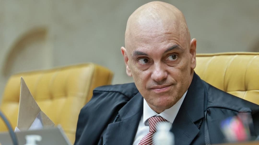 Moraes e Viviane Barci viajaram em jatinhos das empresas de Vorcaro