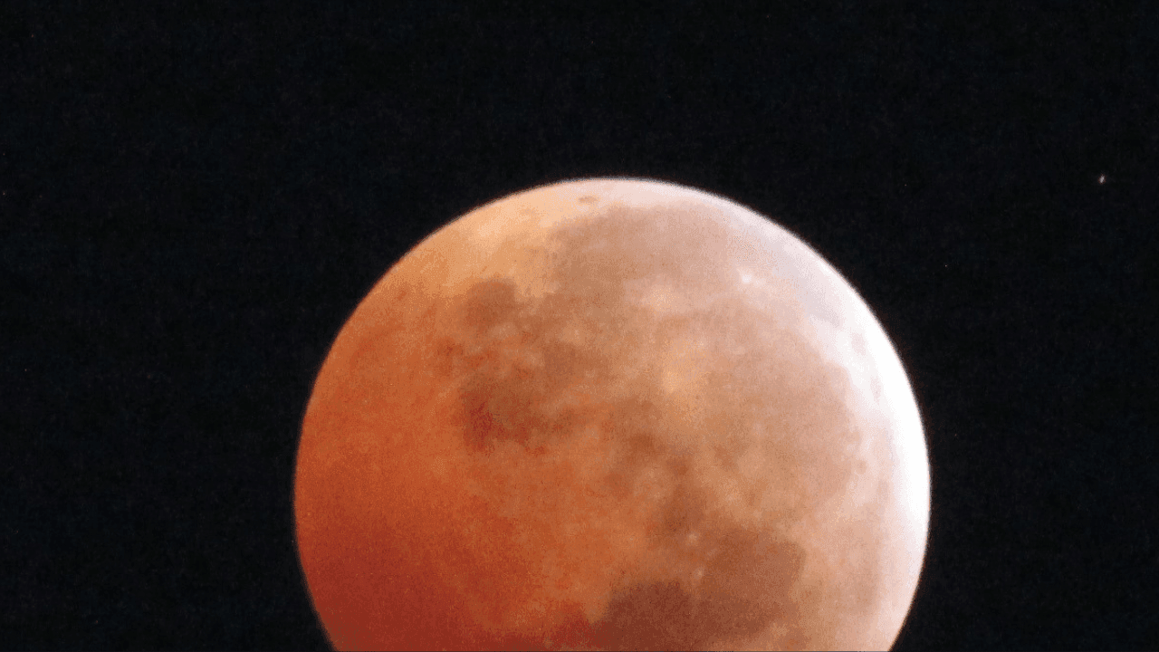 Lua de sangue acontece pela segunda vez em 2025 hoje 