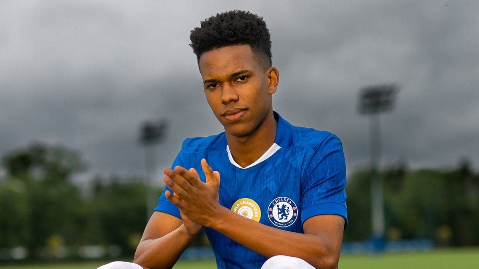 Estevâo, ex-Palmeiras, anunciado no Chelsea