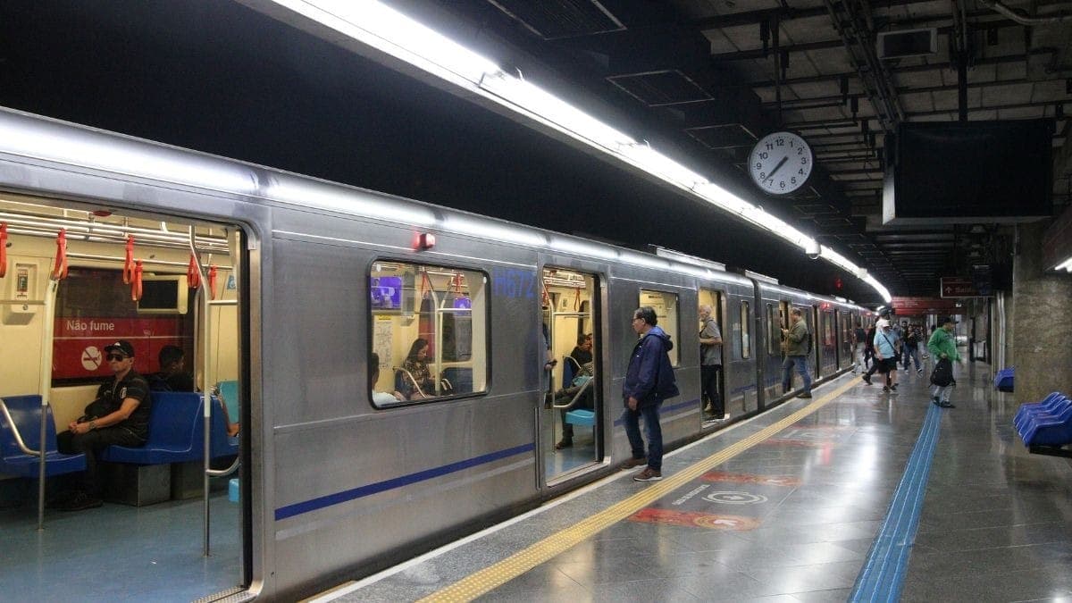 Fãs poderão chegar ao Sambódromo através da estação Portuguesa-Tietê, utilizando ônibus da organização