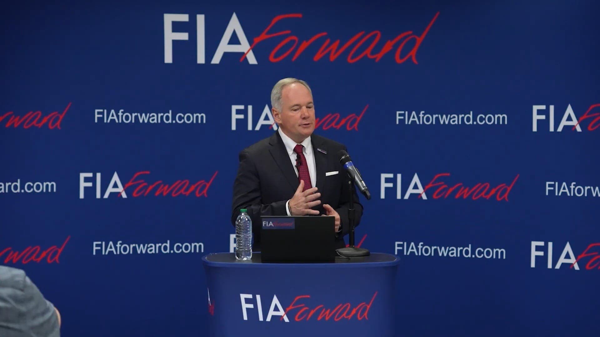 "Haverá apenas um candidato – o atual – e isto não é democracia", disse o dirigente