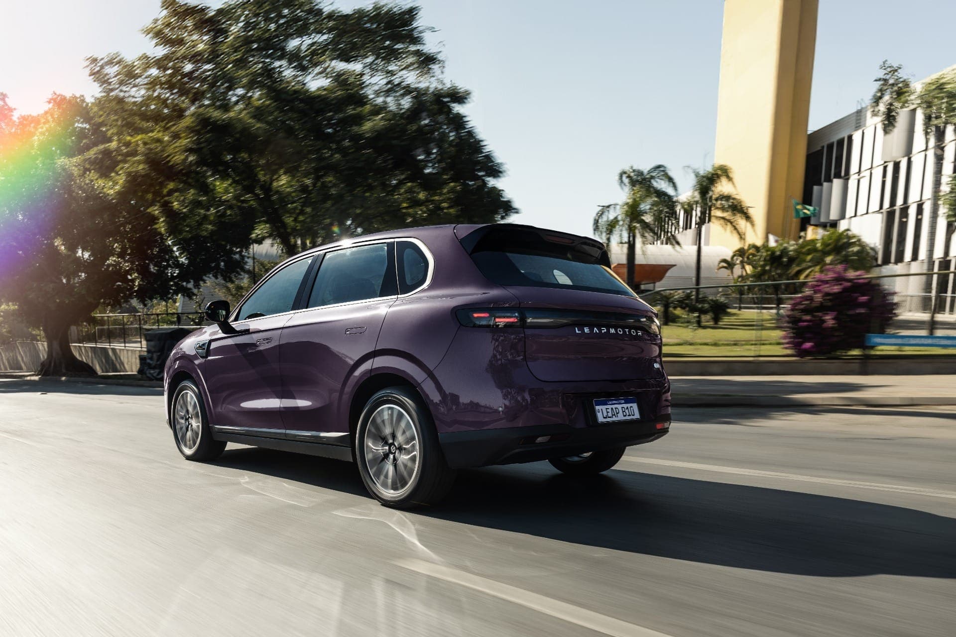 Leapmotor B10 conta com visual moderno