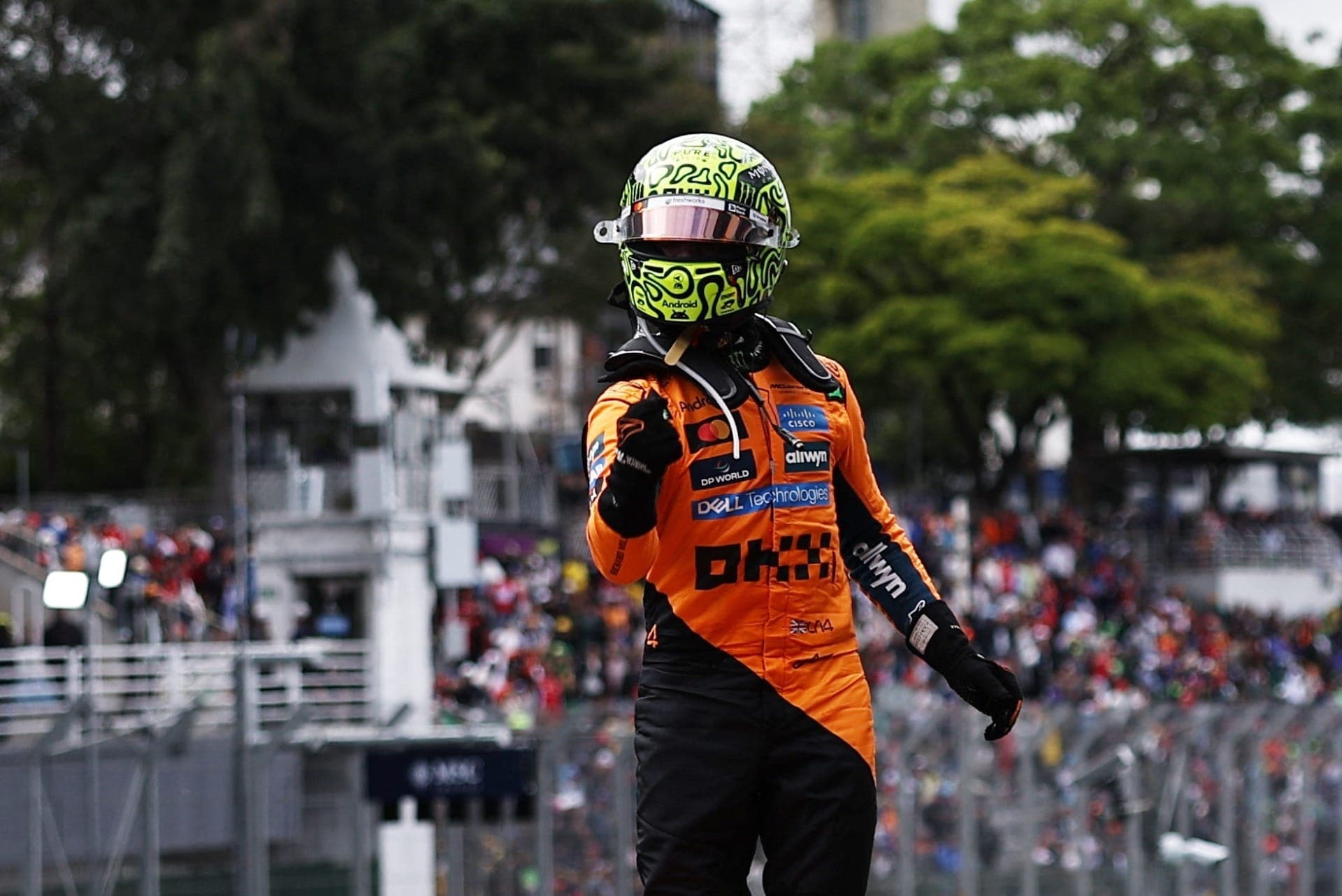 Lando Norris celebra vitória no GP de São Paulo