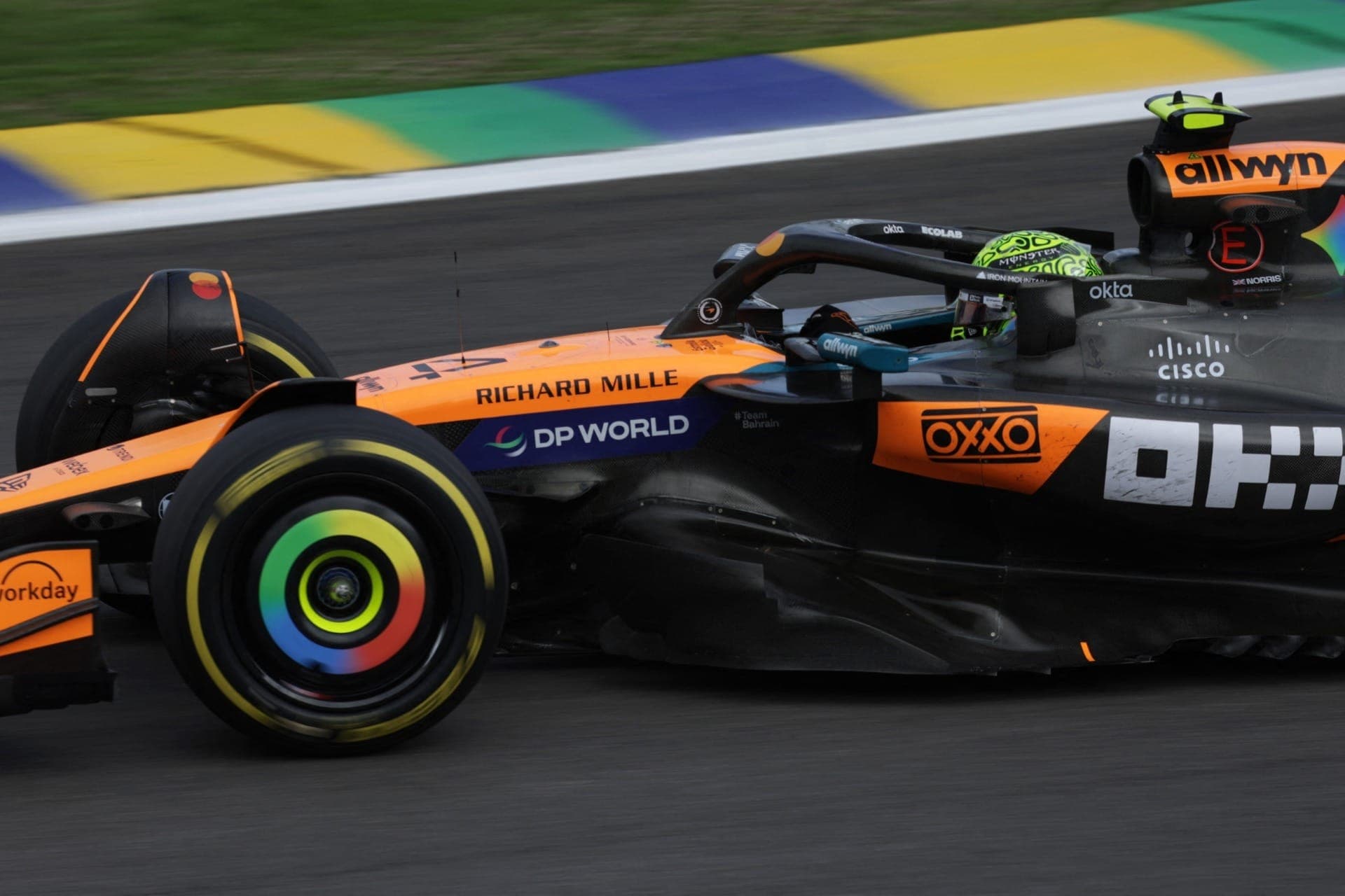 Lando Norris (McLaren) no GP de São Paulo 2025