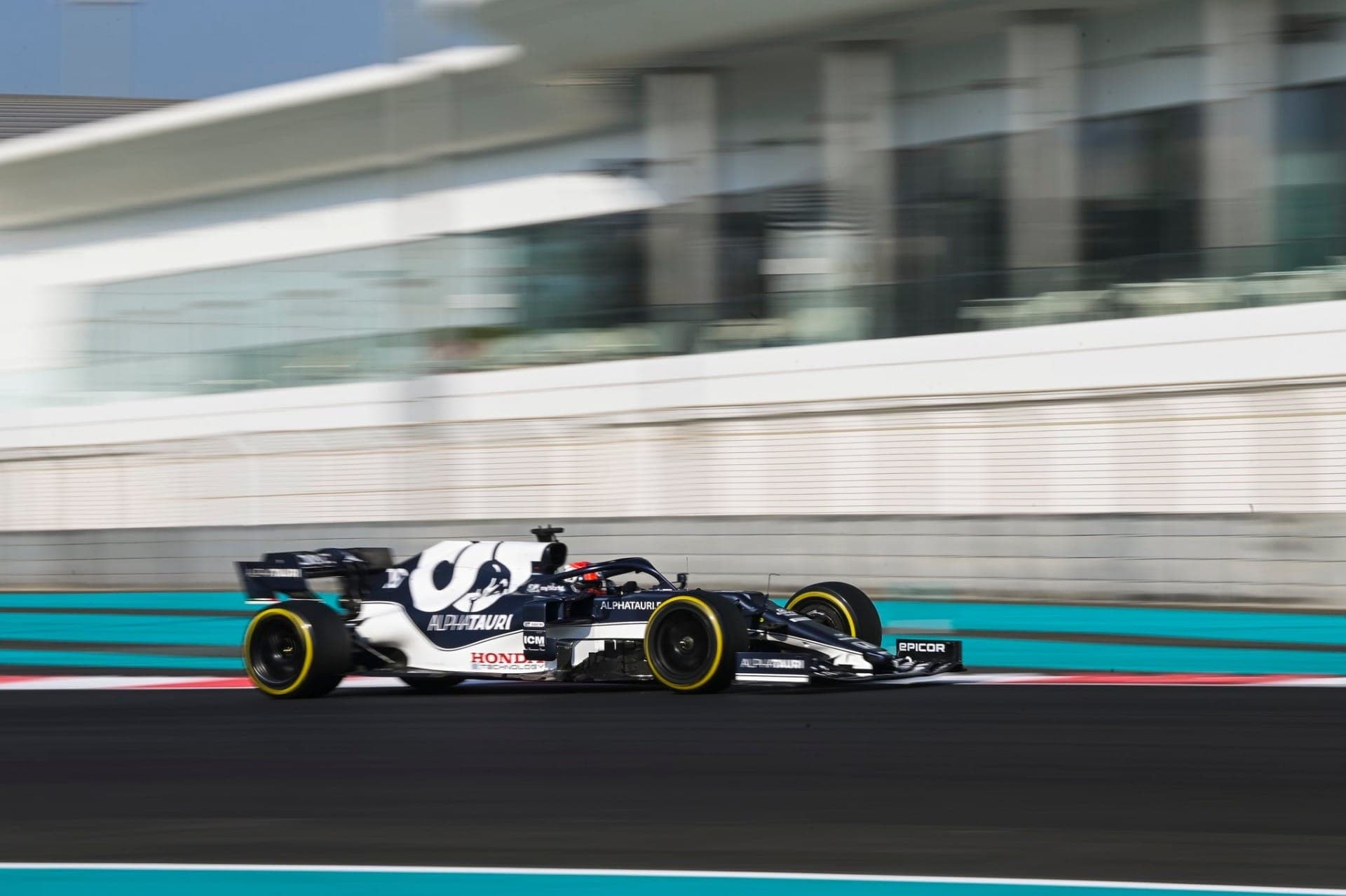 Teste de pneus da Pirelli para os carros de 2022