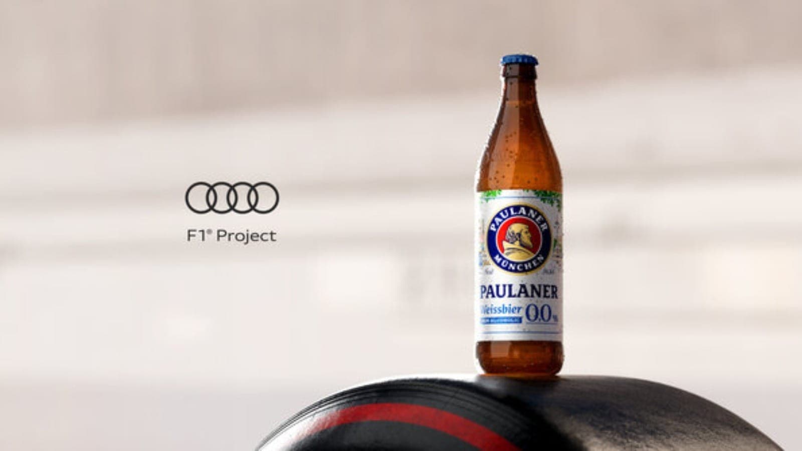Fabricante exibirá a marca da cerveja sem álcool Paulaner 0.0% nos carros a partir de 2026