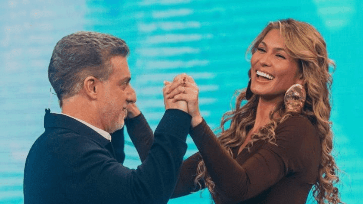 Lívia Andrade revela ultimato de Luciano Huck
