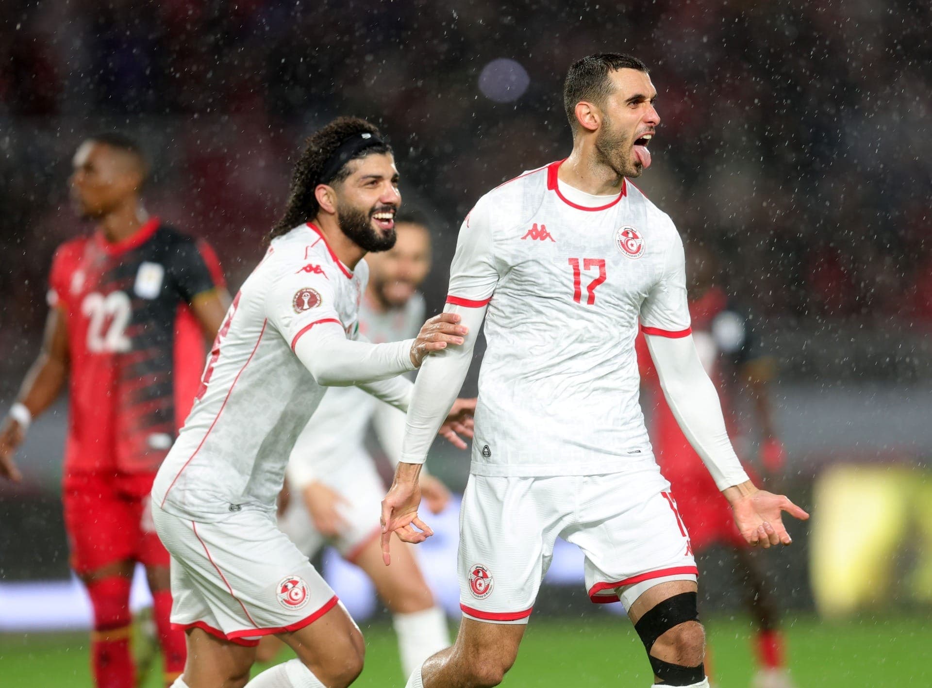 Skhiri comemora primeiro gol da Tunísia