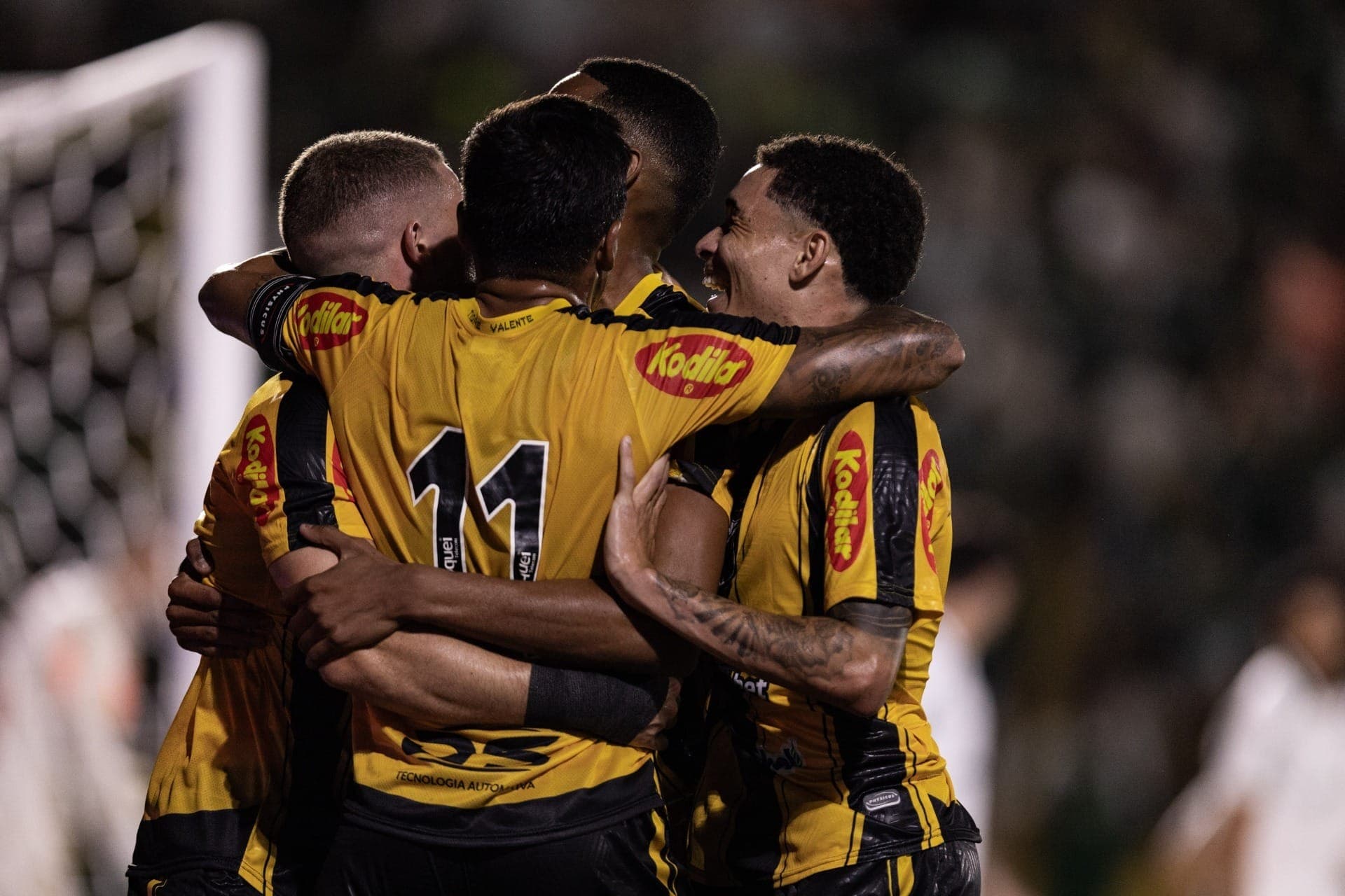 Novorizontino comemora goleada por 4 a 0 contra o Palmeiras