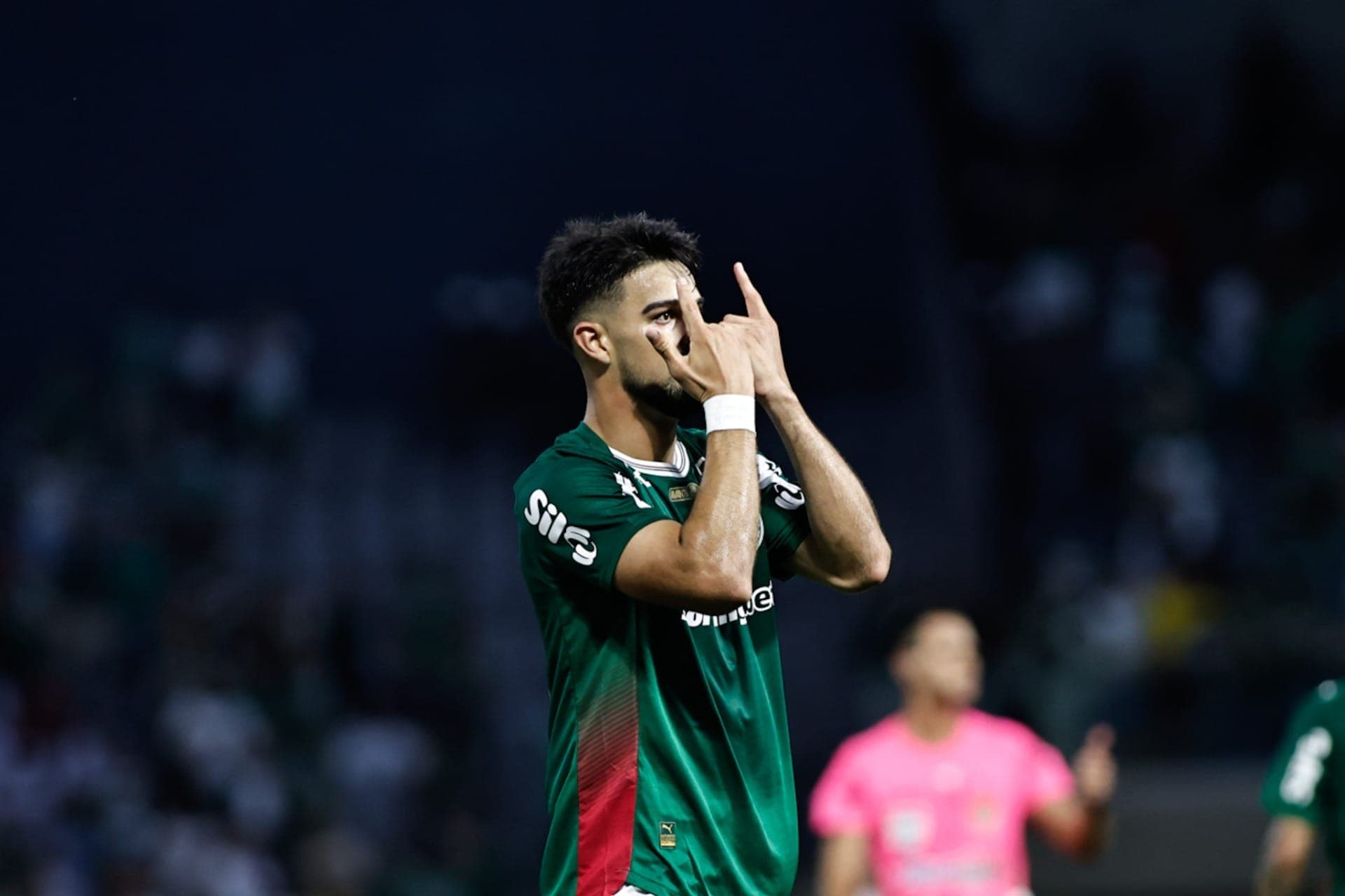 Flaco López comemora gol contra o São Paulo