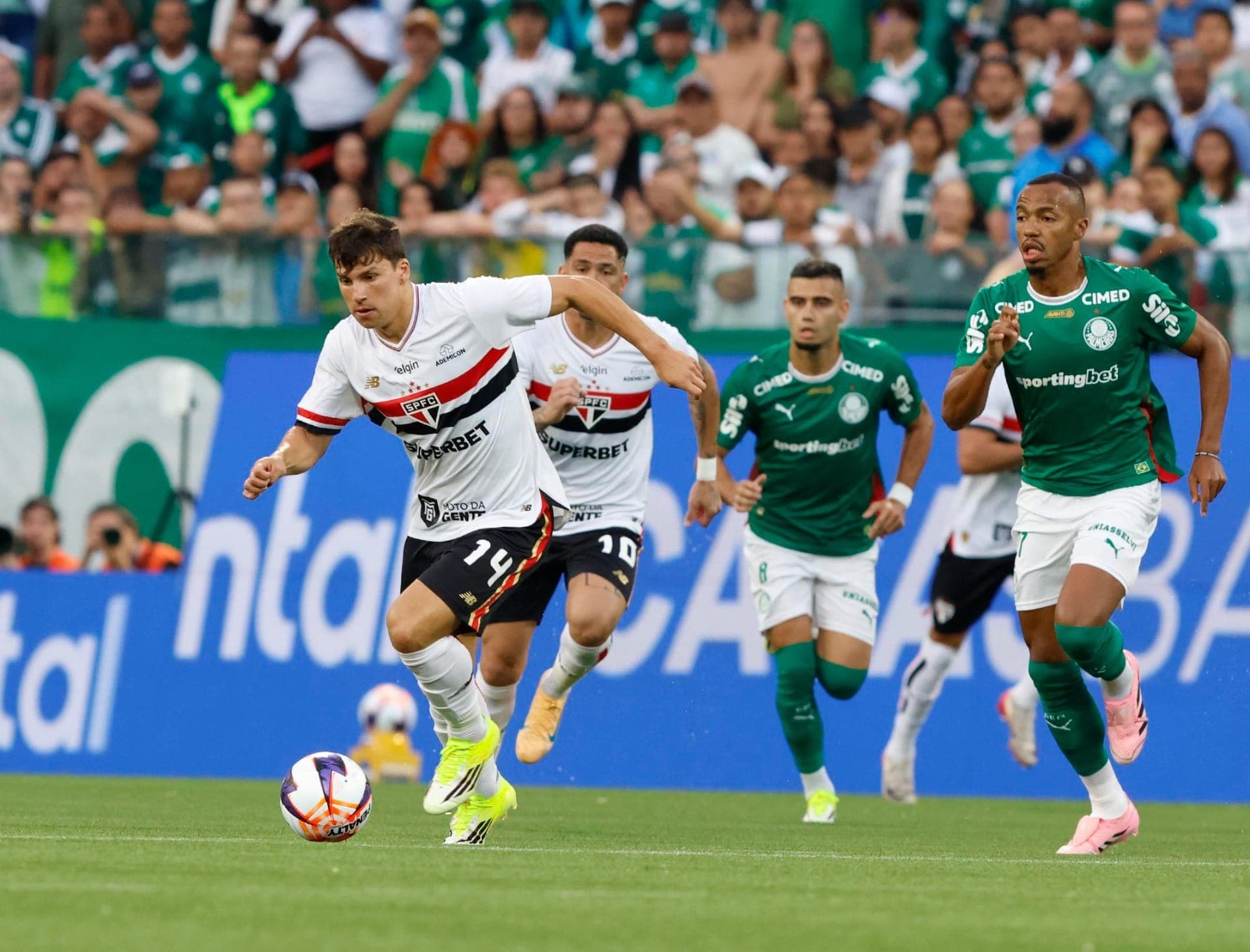 Palmeiras e São Paulo se enfrentaram em Barueri