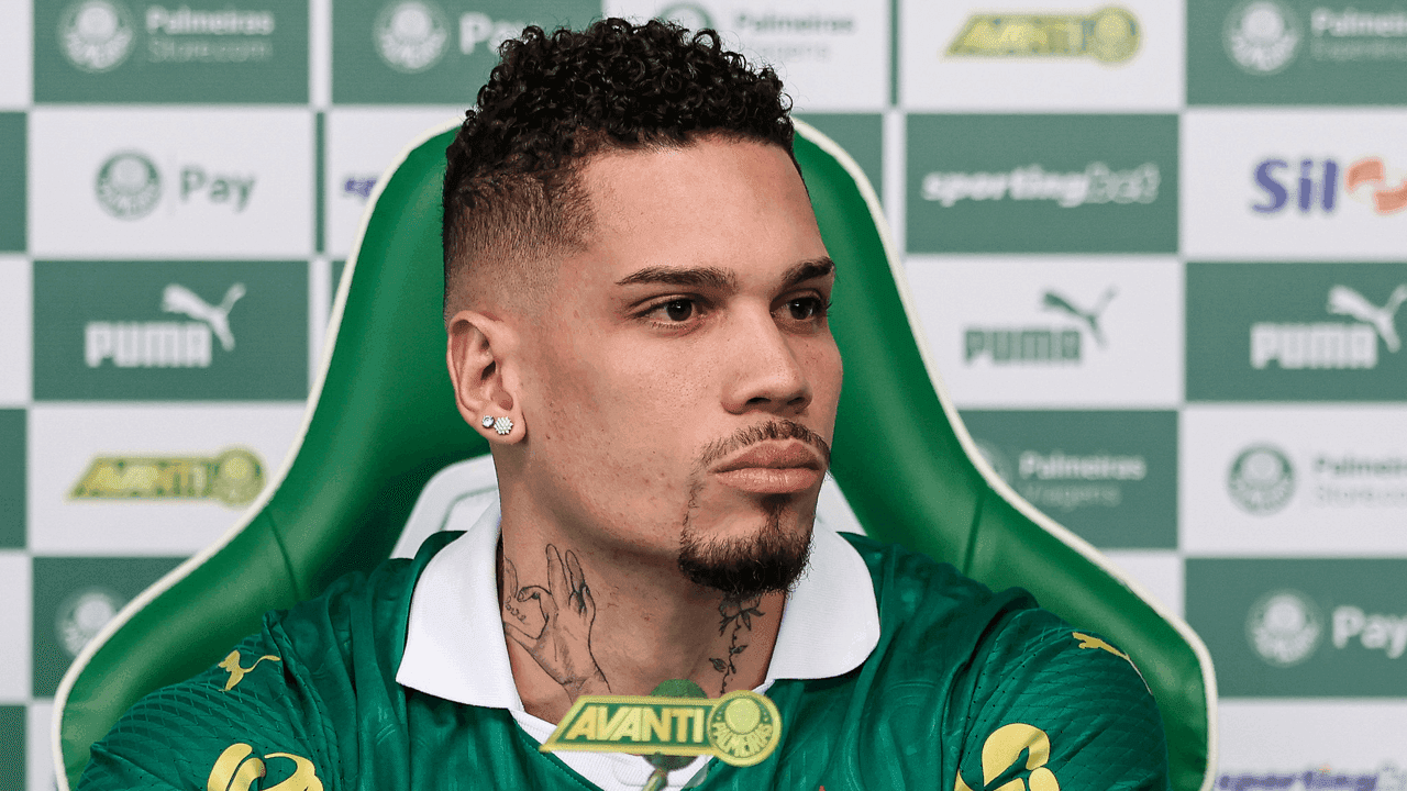 Paulinho, atacante do Palmeiras