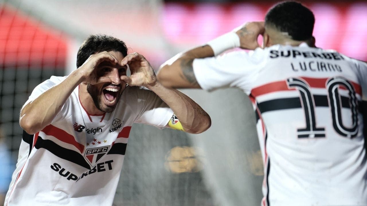 Calleri e Luciano celebram gol do São Paulo