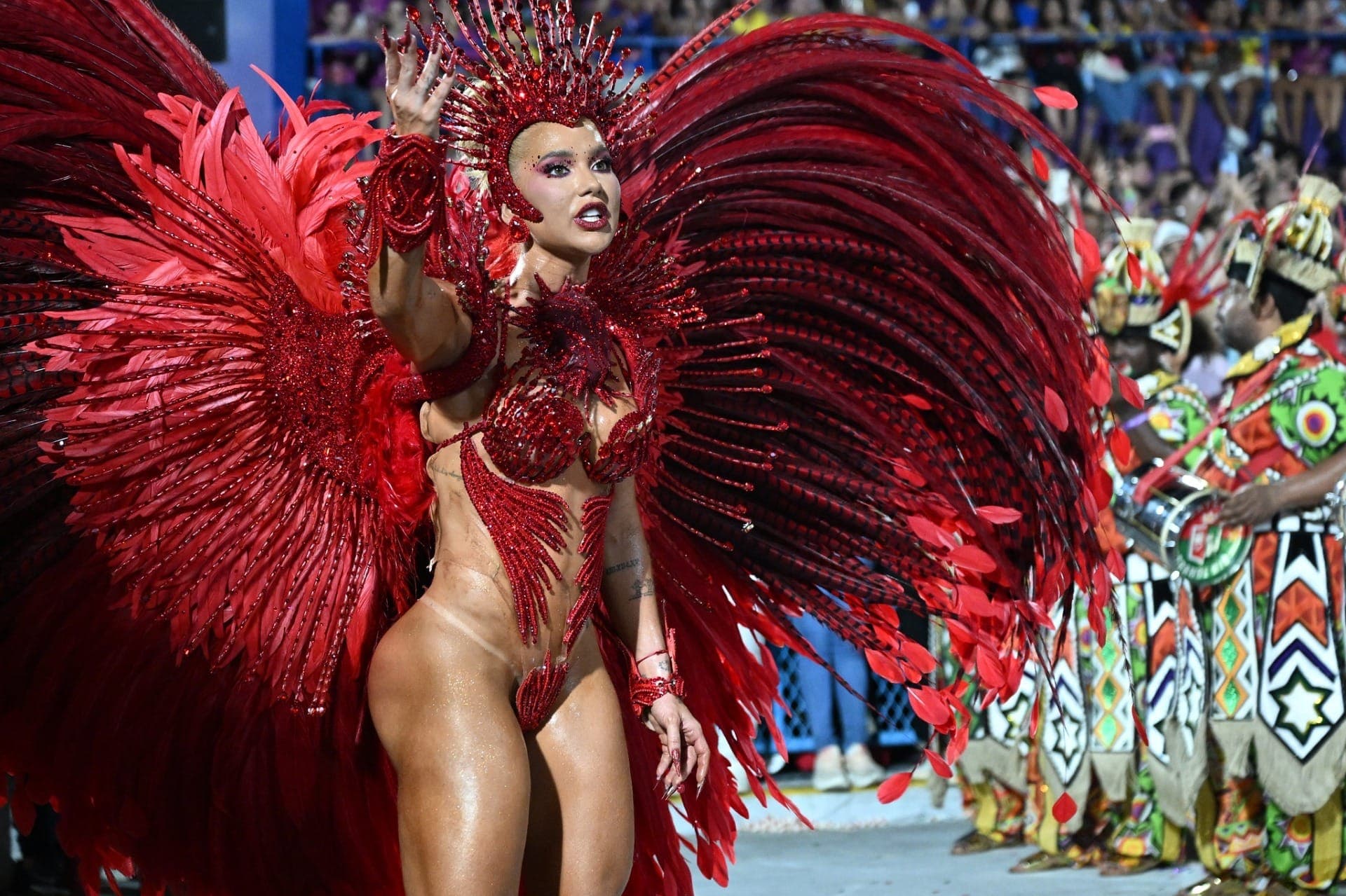 Virginia desfilou pela Acadêmicos da Grande Rio 