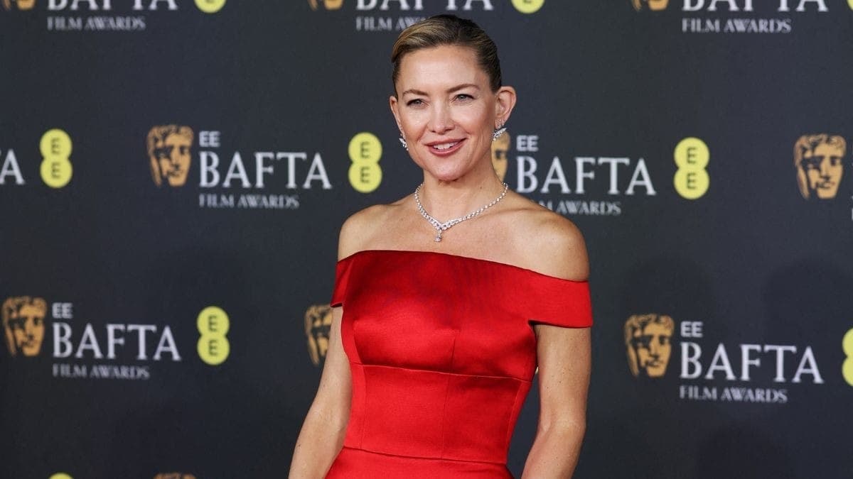 Kate Hudson no tapete vermelho do BAFTA