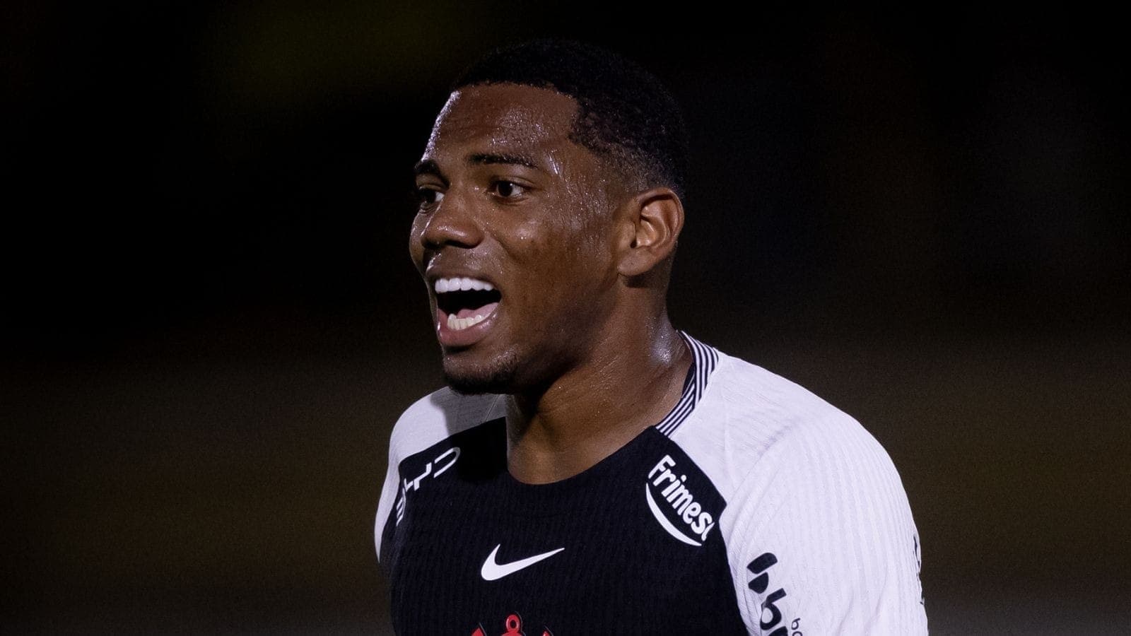 André, volante do Corinthians