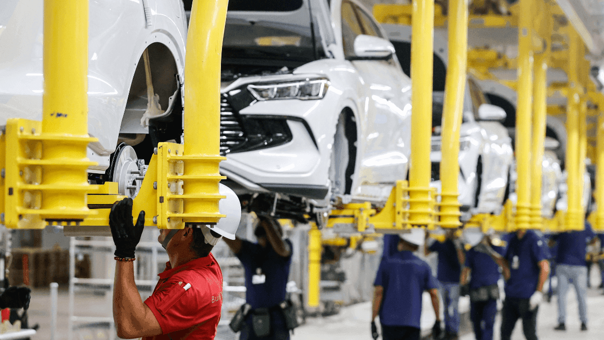 BYD anuncia 3 mil novas contratações para fábrica de carros eletrificados na Bahia