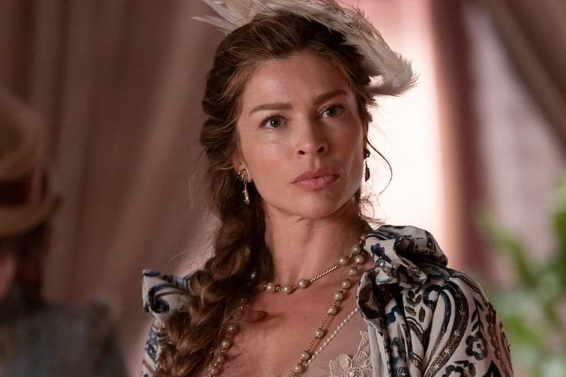 Dona Beja é estrelada por Grazi Massafera