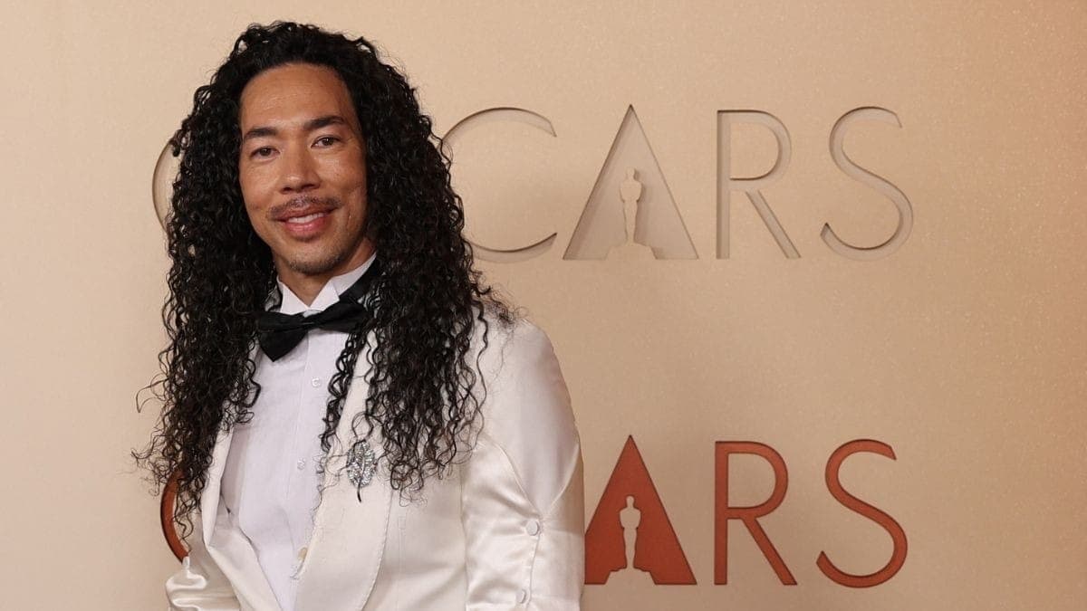 Cole Walliser no tapete vermelho do Oscar