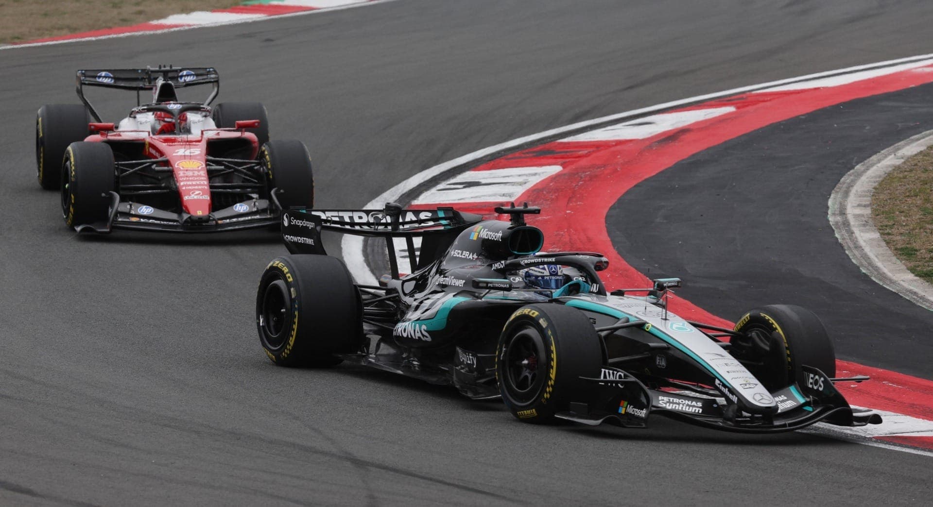 Kimi Antonelli lidera GP da China