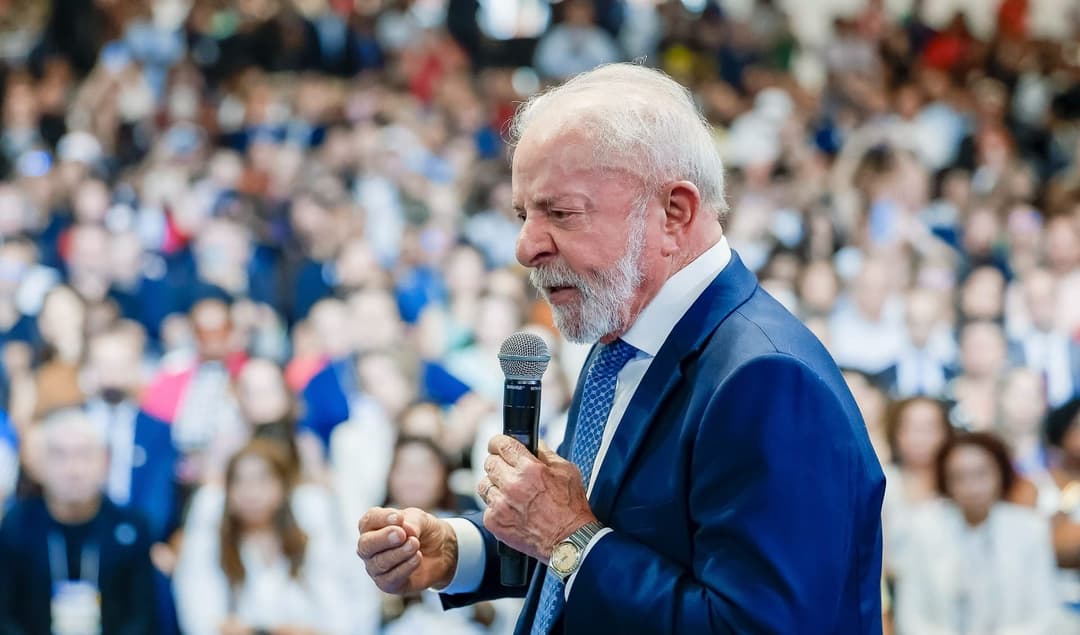 Mônica Bergamo: Lula faz reunião para avaliar resposta aos EUA