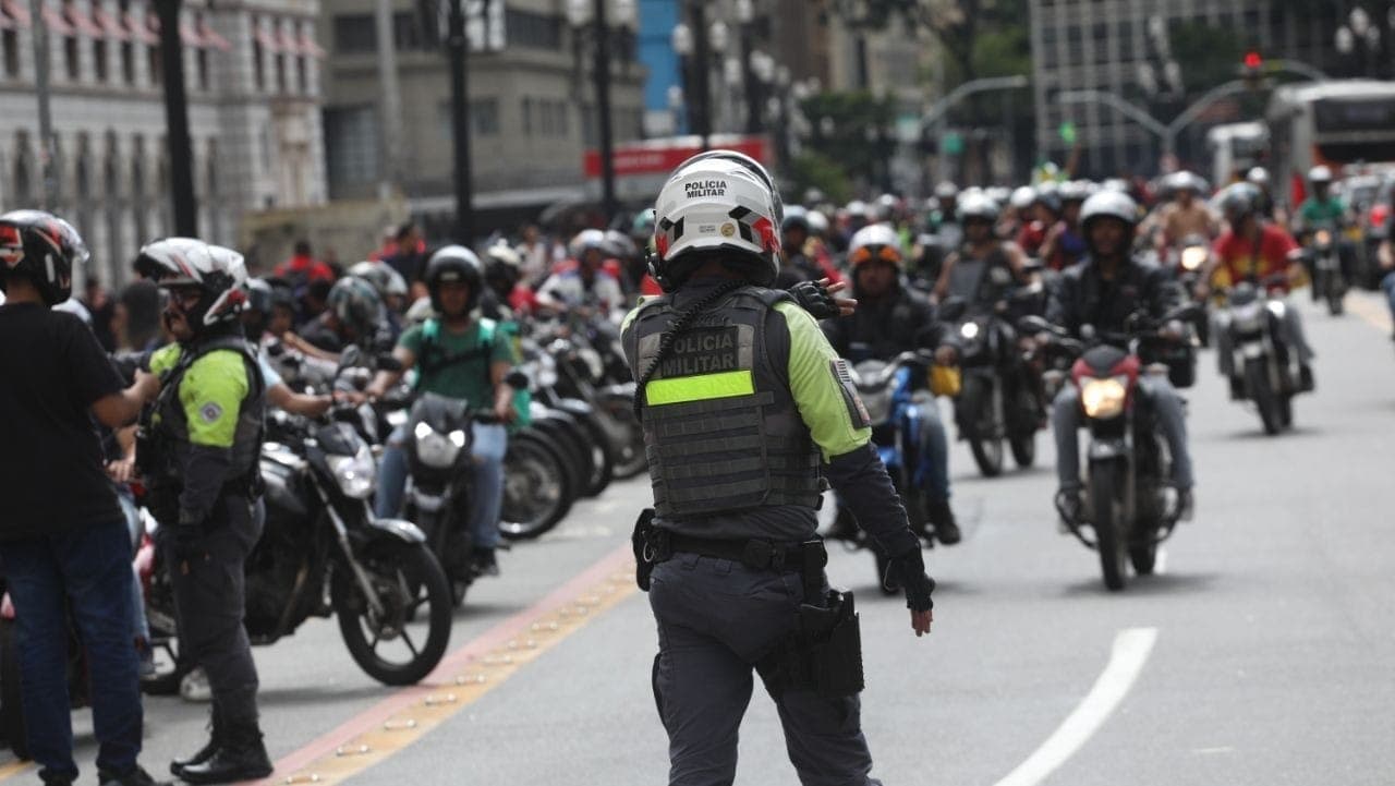Motoboys protestam no centro de SP