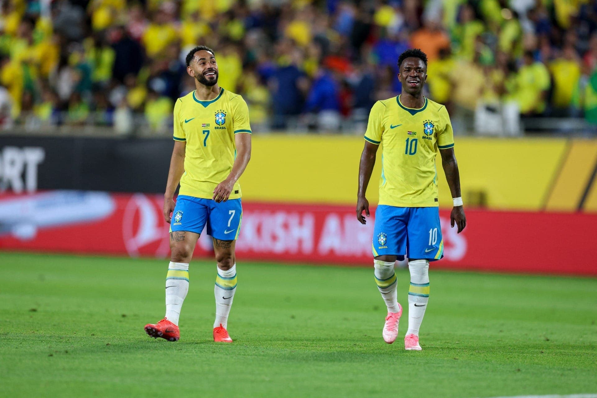 Matheus Cunha e Vini Jr.