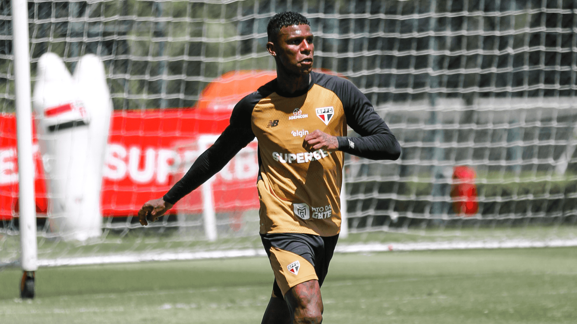 Arboleda, zagueiro do São Paulo