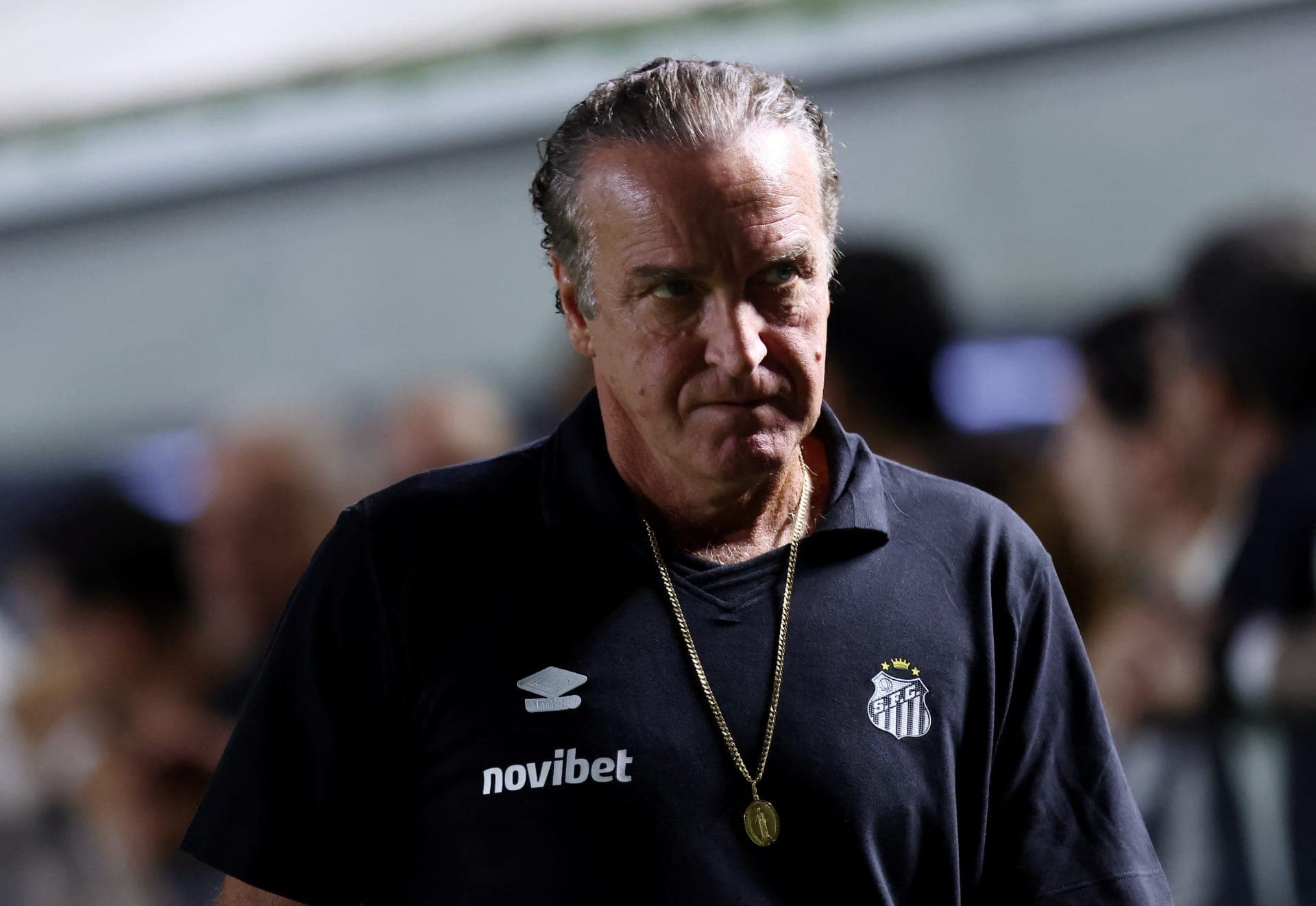 Cuca, técnico do Santos, contra o Atlético-MG