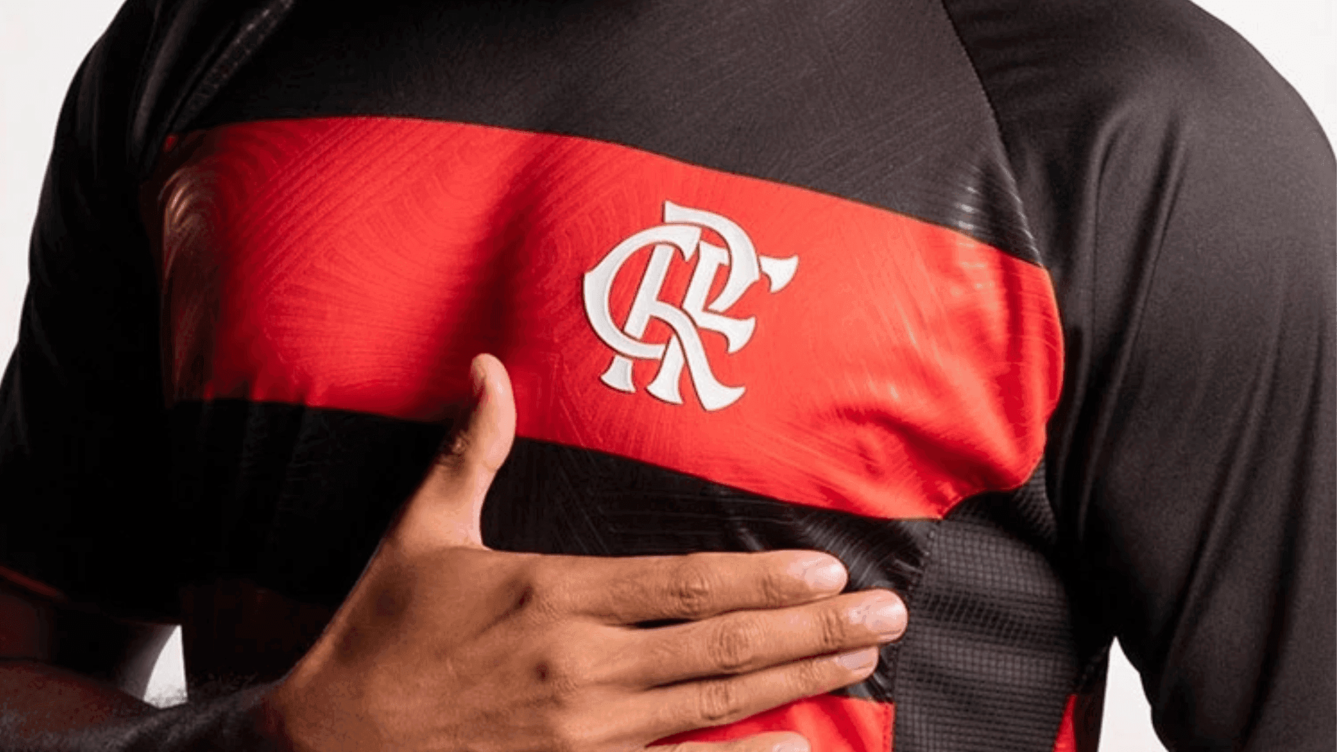 Flamengo lança camisa com Shopee