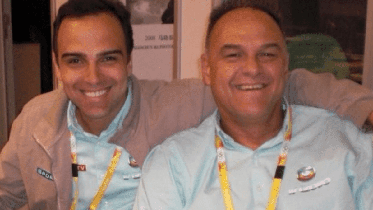 Tadeu Schmidt lamenta morte de Oscar