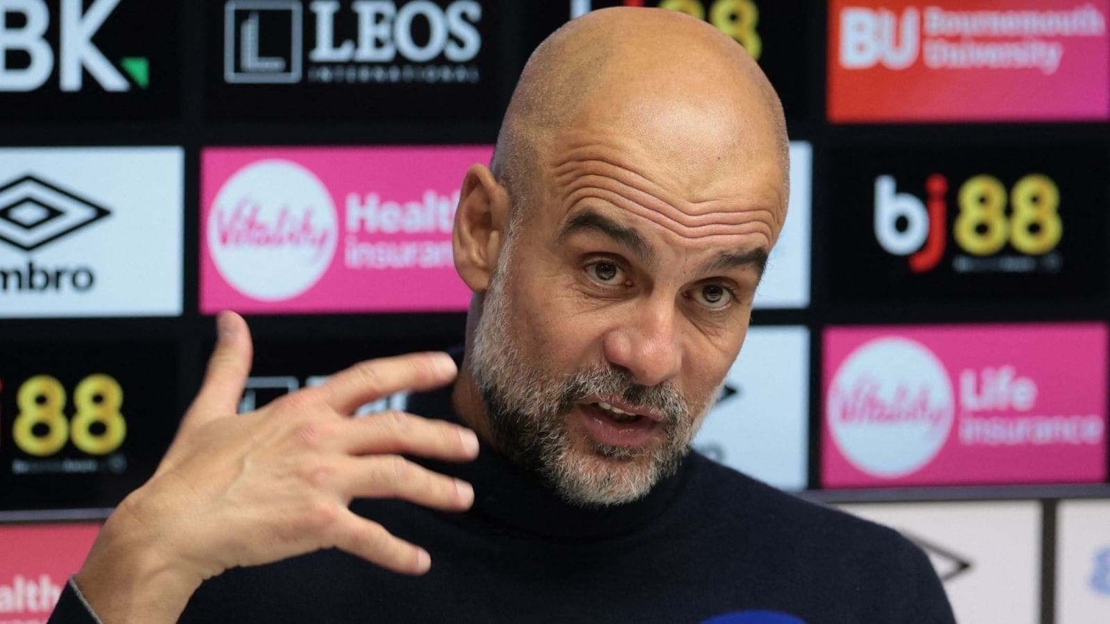 Pep Guardiola, treinador do Manchester City
