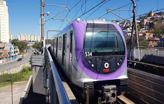 Linha-5 Lilás opera com velocidade reduzida