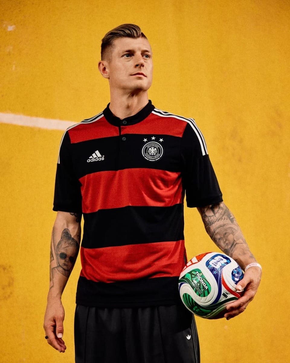 Alemanha relança camisa inspirada no Flamengo
