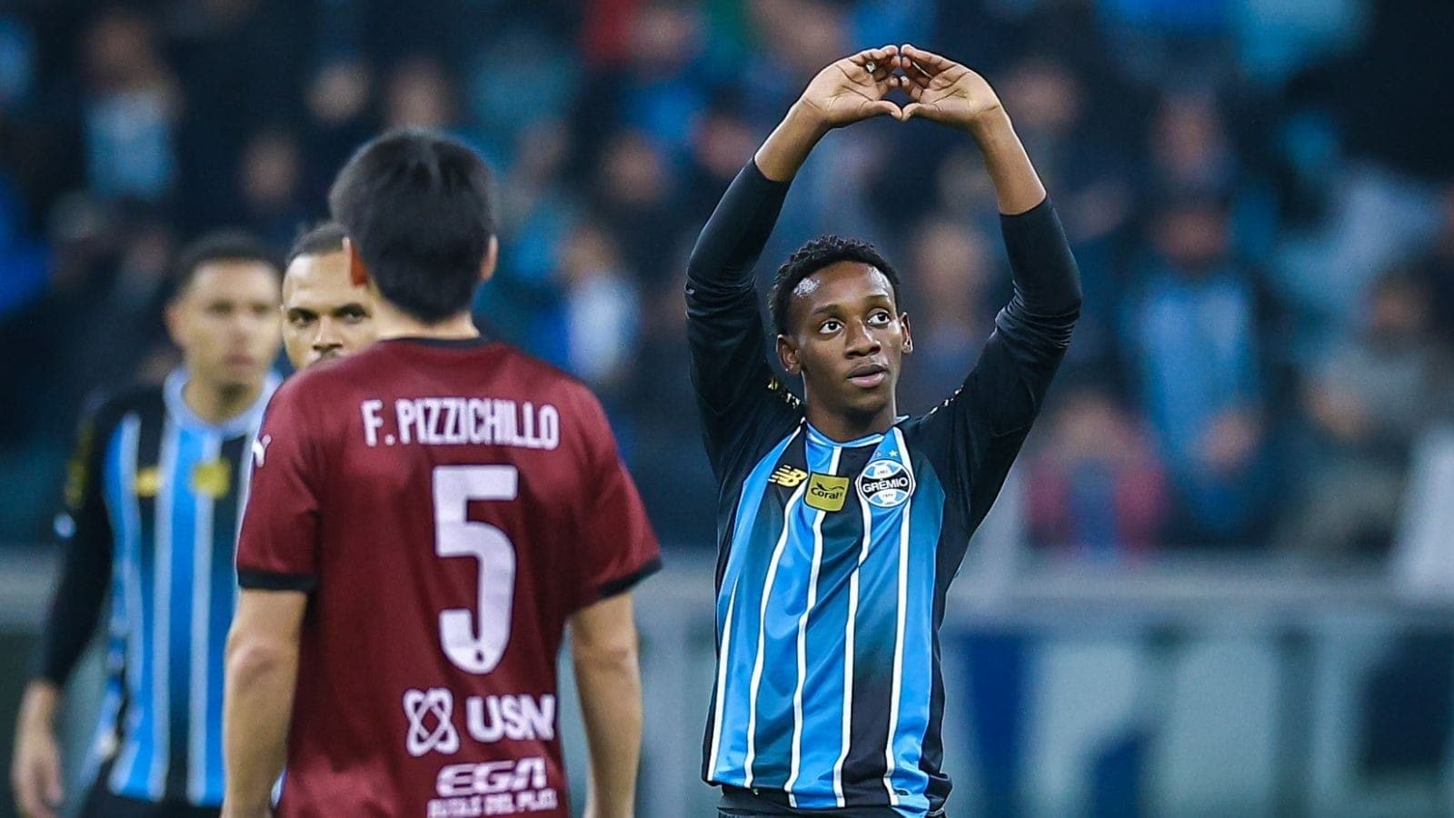 Gabriel Mec marcou o primeiro gol do Grêmio