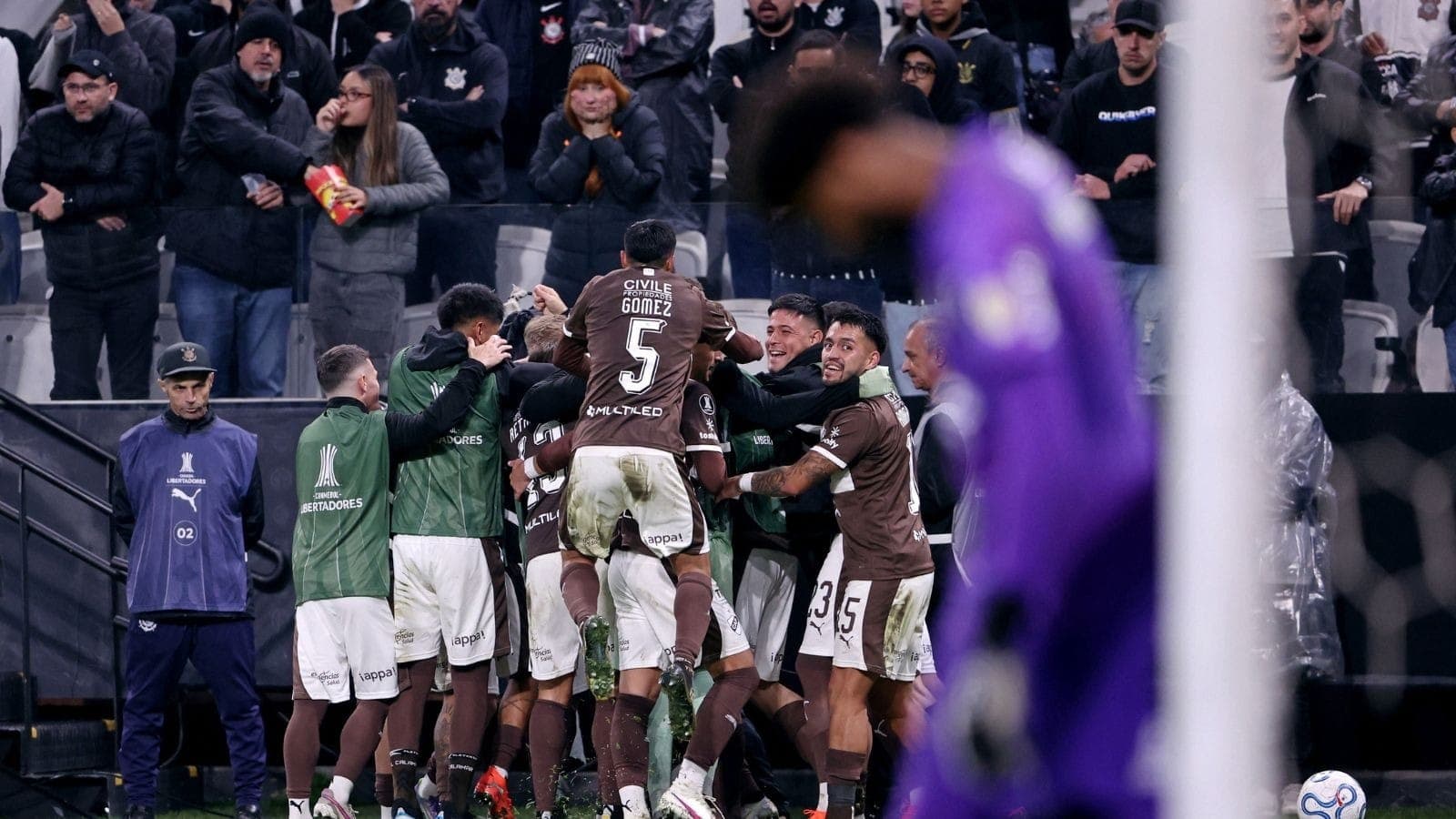 Platense vence o Corinthians pela Libertadores
