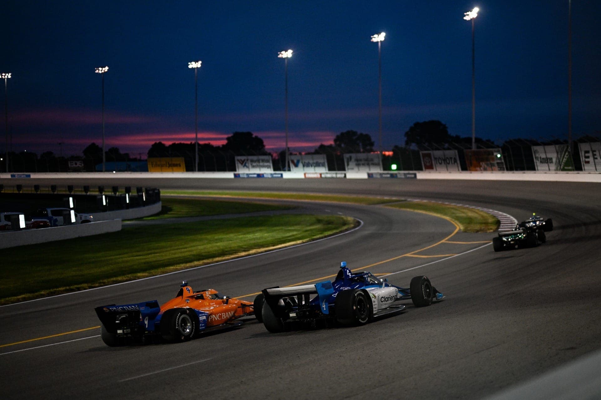Prova no World Wide Technology Raceway encerra a primeira metade do campeonato