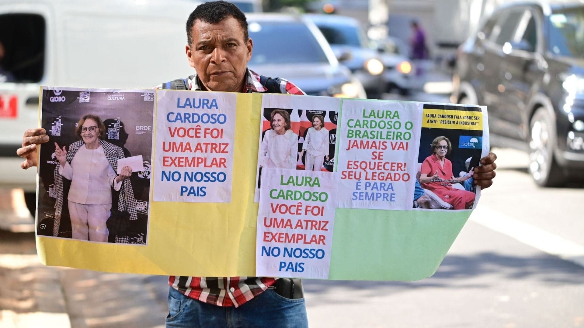 Fãs prestam homenagem para Laura Cardoso