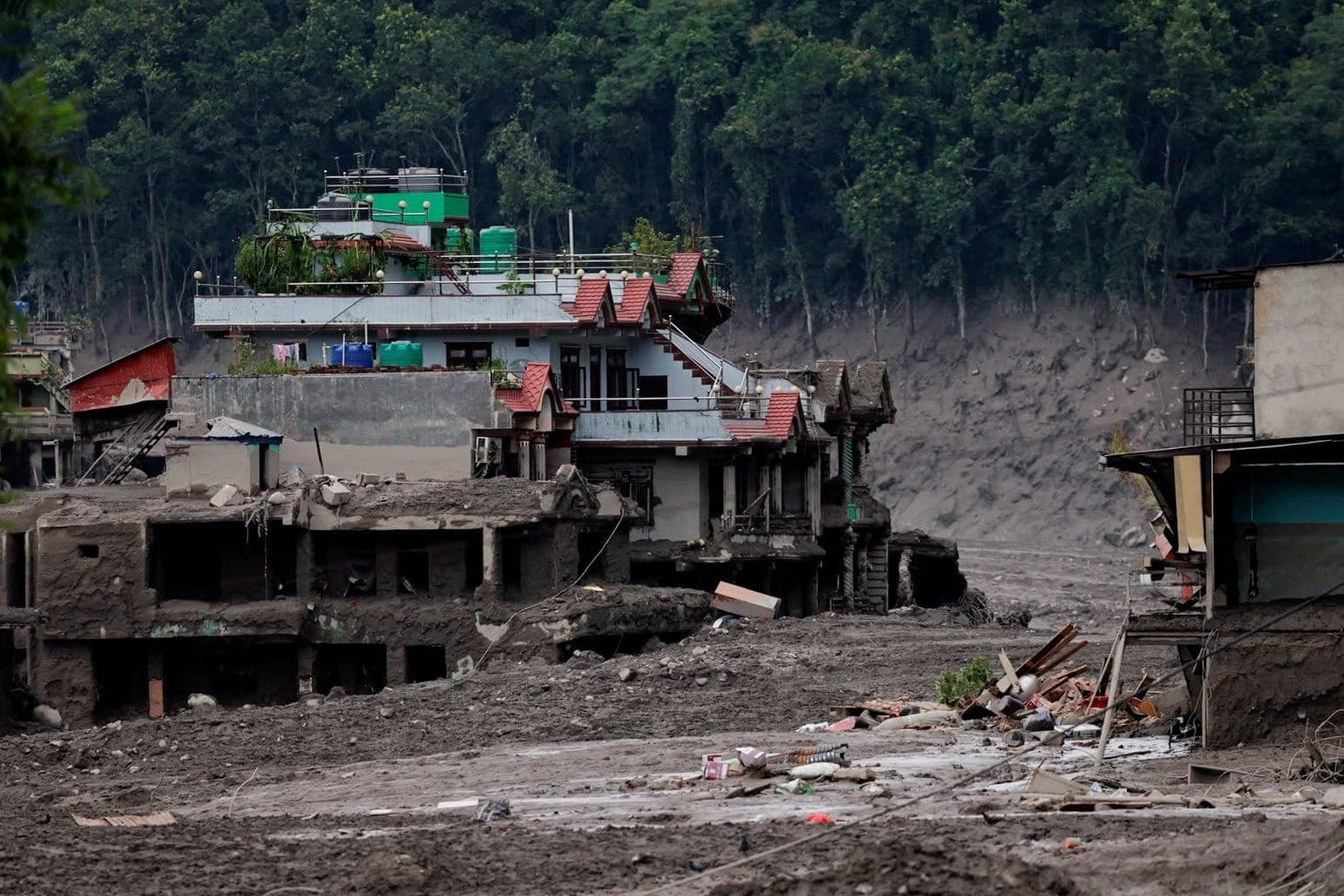 Enchente causa tragédia no Nepal