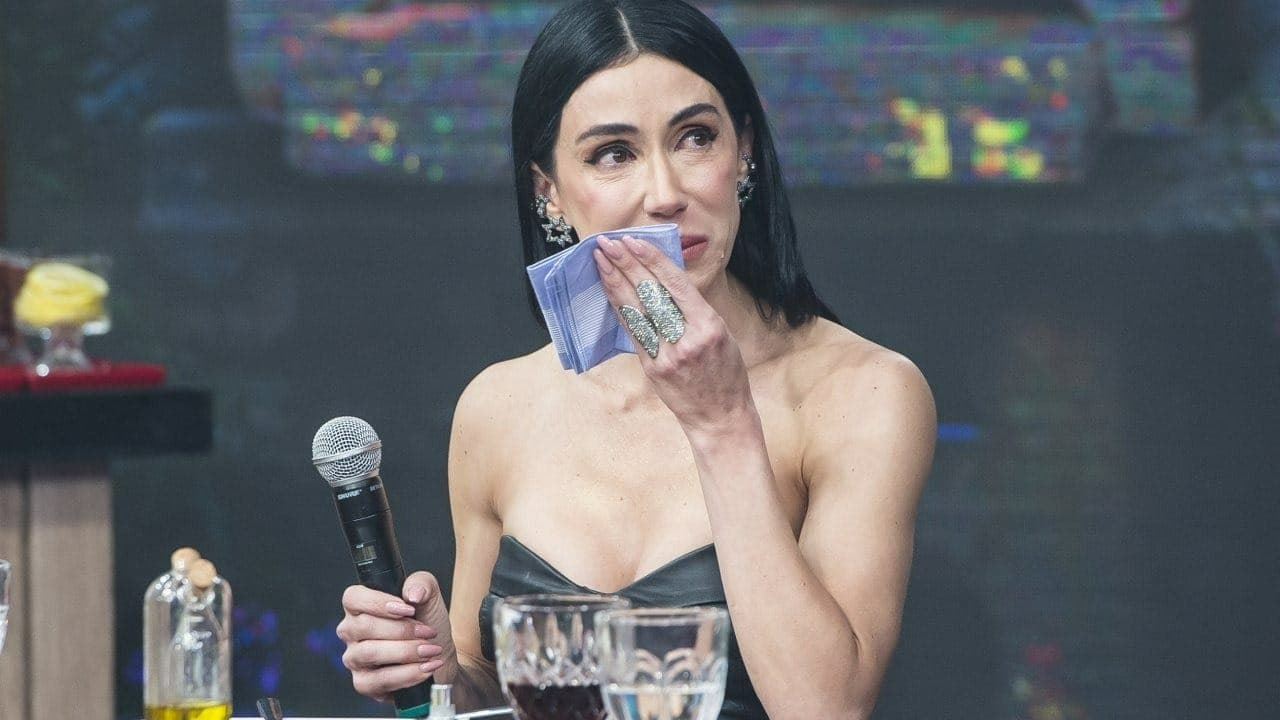 Michelle Barros emocionada no Faustão na Band