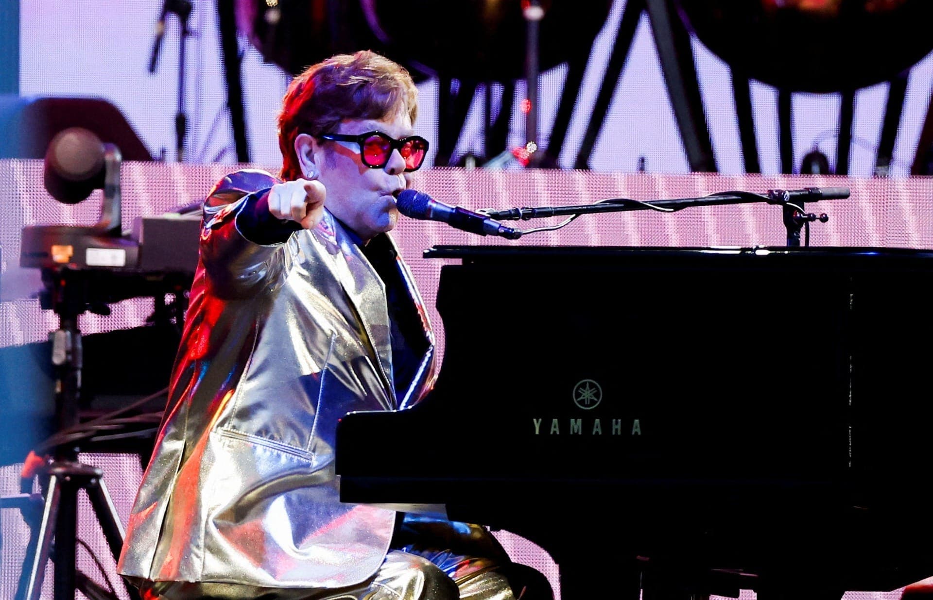 Elton John durante show da turnê em Somerset, Inglaterra, em 25 de junho de 2023