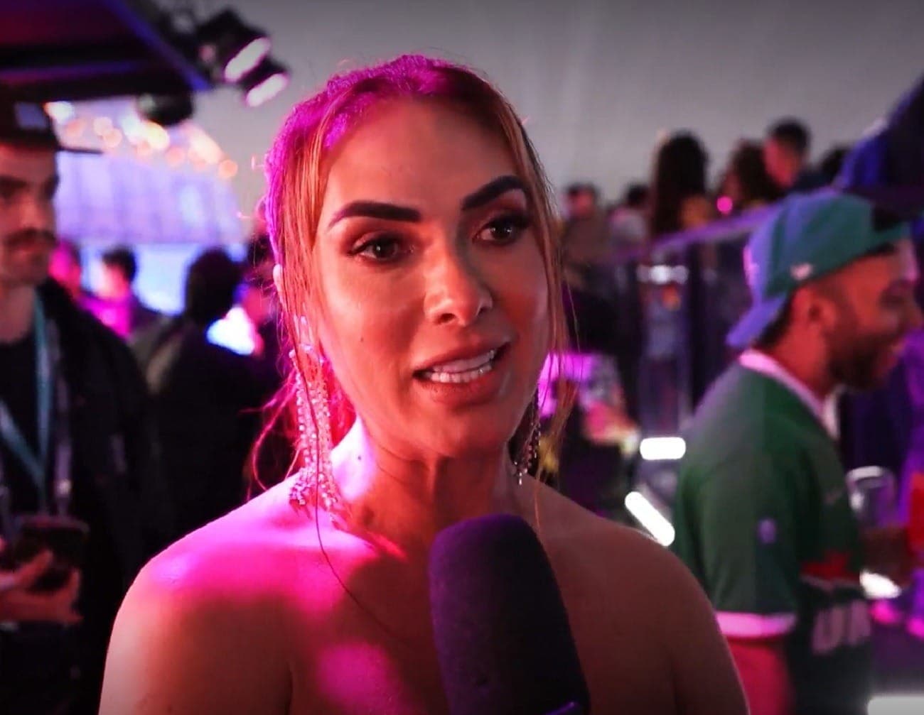 Nicole Bahls curtiu o The Town na última quinta-feira (7)