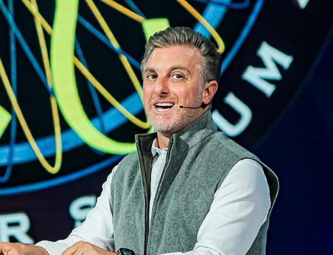 Luciano Huck foi criticado por famosos