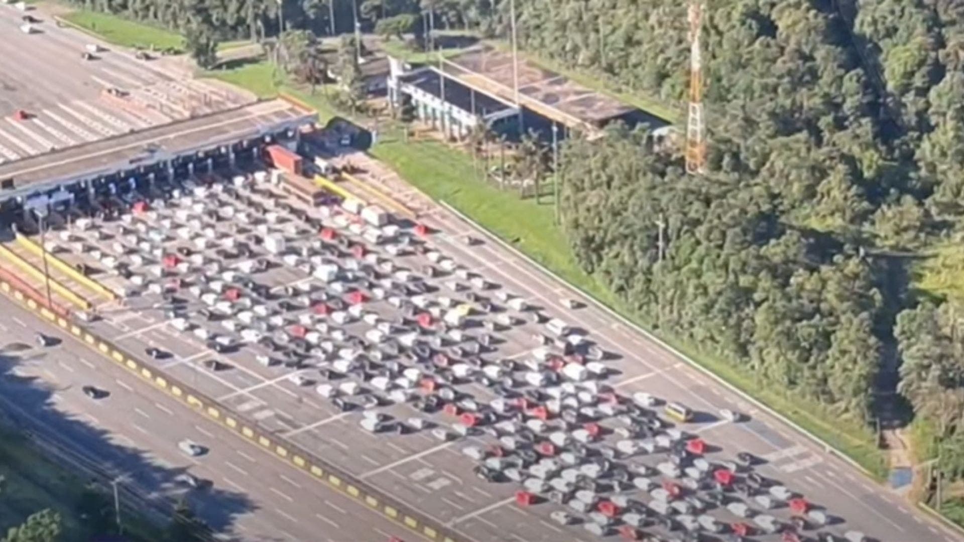 Estradas que ligam SP ao litoral