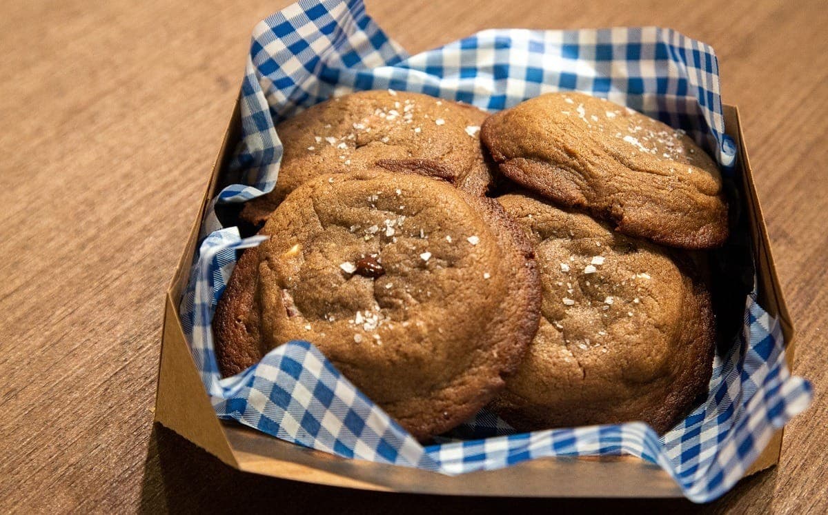 Cookies de chocolate triplo