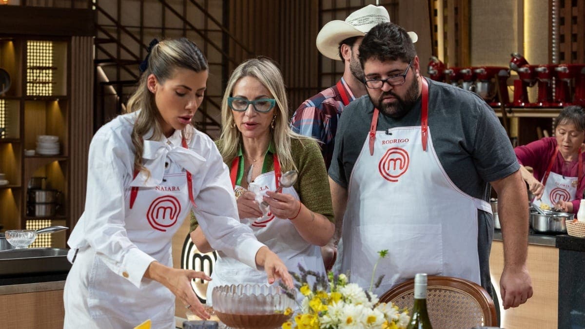 Naiara, Daniela e Rodrigo fazem prova em trio no MasterChef