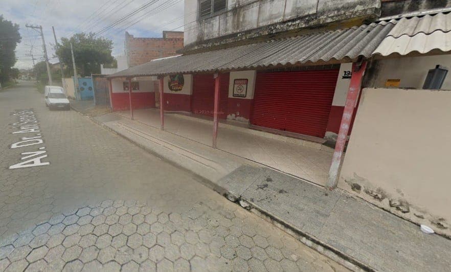 Homem é morto a tiros em banheiro de bar, em Cachoeira Paulista