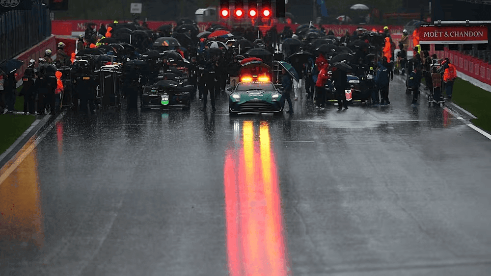 Corrida principal da F3 em Spa é encerrada sem pontos após duas bandeiras vermelhas