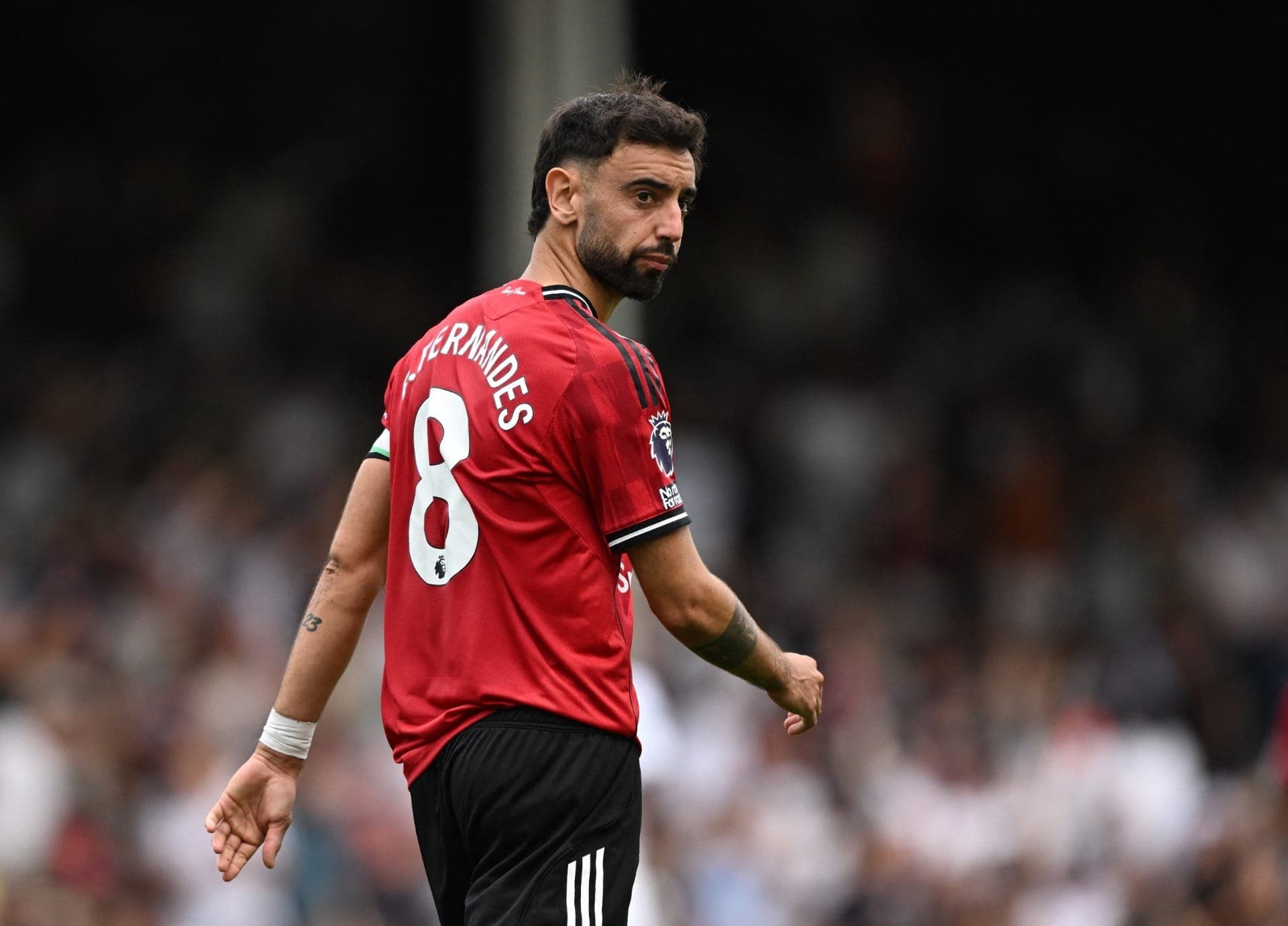 Bruno Fernandes lamenta pênalti perdido contra o Fulham