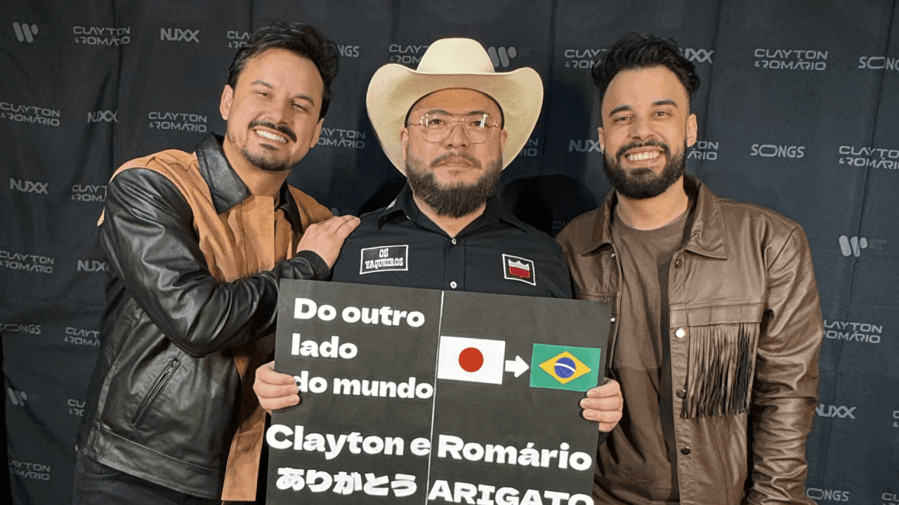 Fã viajou de Tóquio ao Brasil para conhecer Clayton e Romário